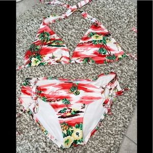 Never worn, Hawaiian print bikini